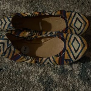 Nicole stripes shoes